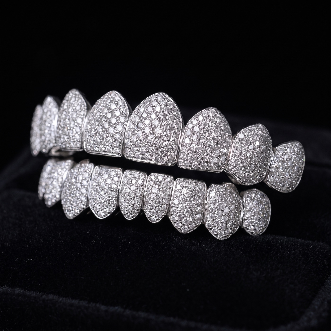 Moissanite grillz